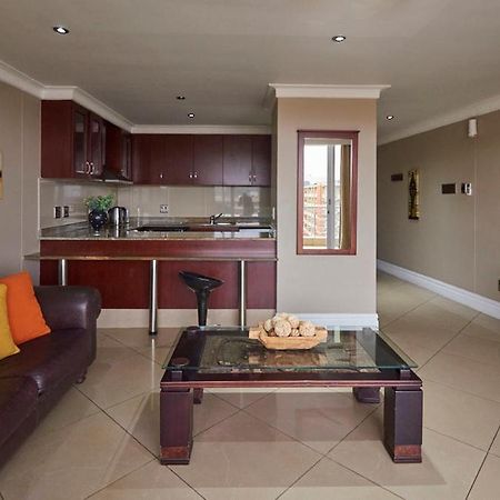 Point Waterfront The Sails Seaview Apartment -- Near Msc Cruise Terminal ダーバン エクステリア 写真
