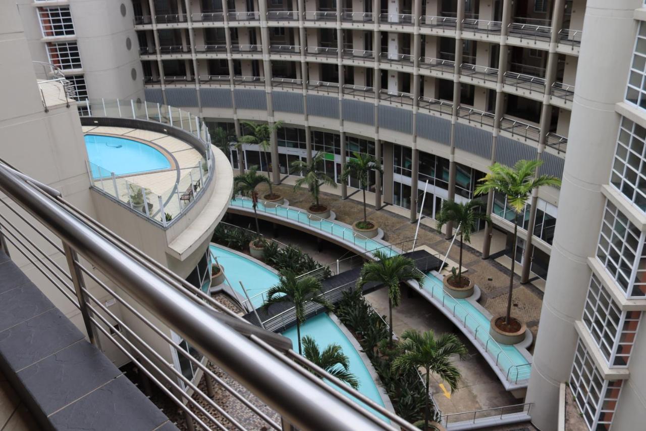 Point Waterfront The Sails Seaview Apartment -- Near Msc Cruise Terminal ダーバン エクステリア 写真